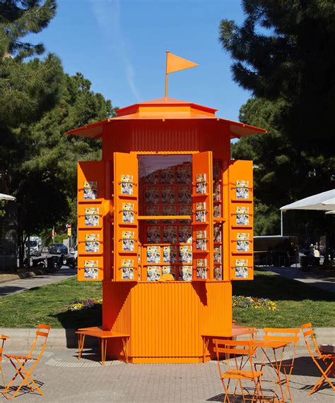 le monde hermes athens